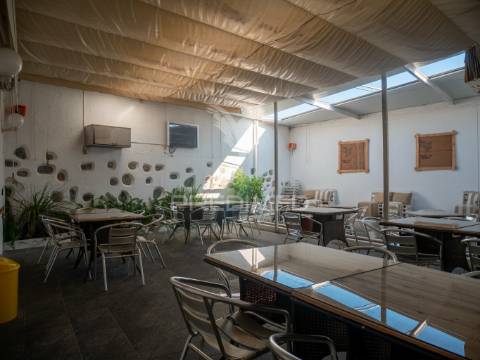Restaurante com projeto para transformar em moradia t3 - beringel