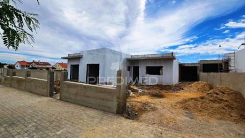 Moradia isolada t3 c/piscina e garagem, brejos de azeitão
