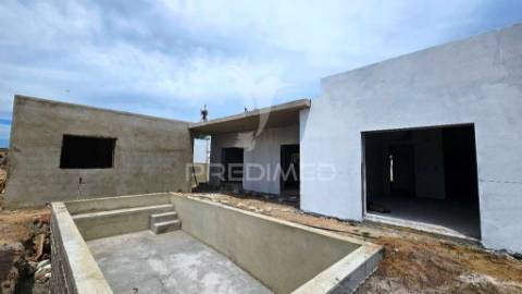Moradia isolada t3 c/piscina e garagem, brejos de azeitão
