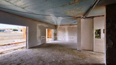 Moradia isolada t3 c/piscina e garagem, brejos de azeitão