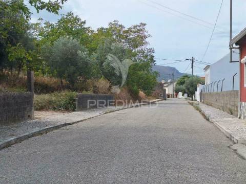 Magnifico espaço comercial, localizado em minde - alcanena
