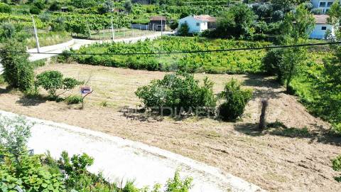 Terreno para construção de moradias multifamiliar