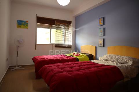 Moderno t2 em vila real de santo antónio, com garagem