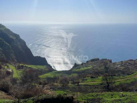 Vendo terreno na calheta- raposeira com 2.600 m2