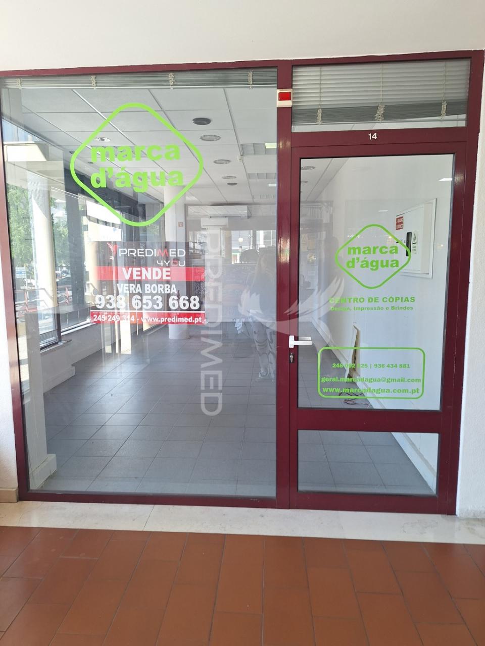 Loja no centro comercial fontedeira