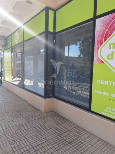 Loja no centro comercial fontedeira