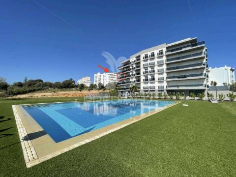 Novo t2 condomínio privado piscina e vista mar