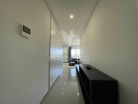 Novo t2 condomínio privado piscina e vista mar