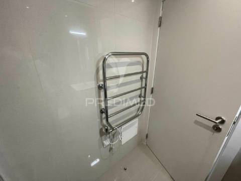 Novo t2 condomínio privado piscina e vista mar