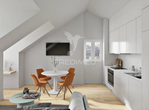 Apartamento t2 totalmente remodelado em alcântara