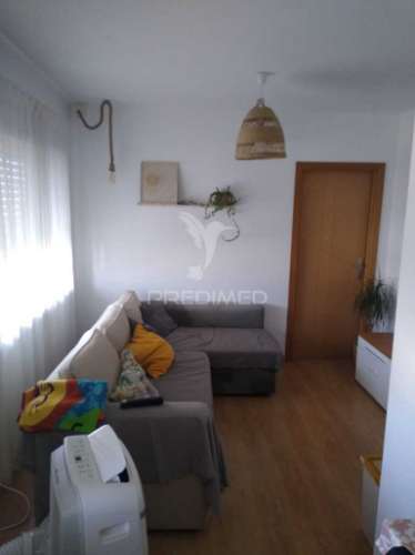 Apartamento t2 + 1  ratinha