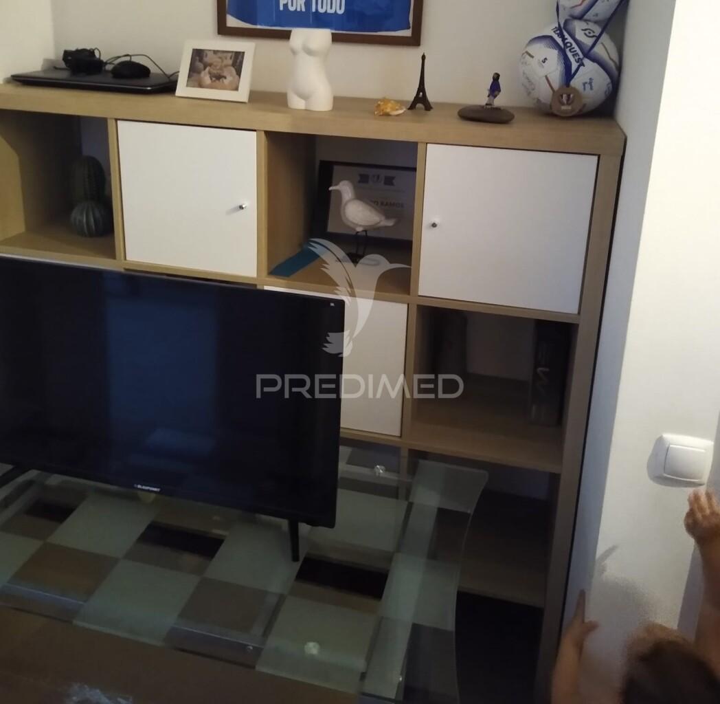Apartamento t2 + 1  ratinha