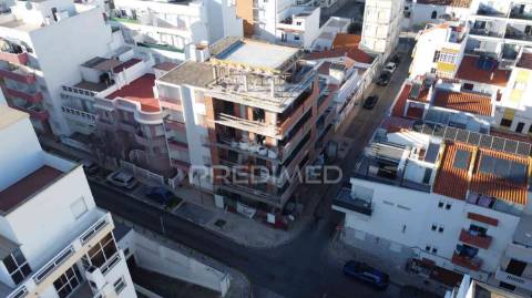 T0+1, segunda linha de monte gordo, vista mar, praia a 100m