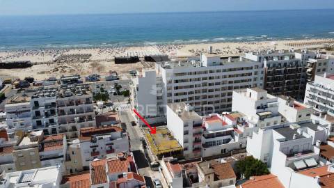 T0+1, segunda linha de monte gordo, vista mar, praia a 100m