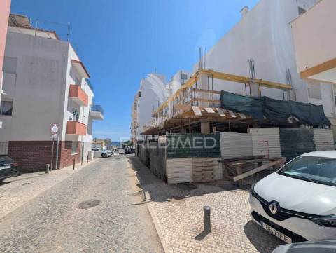 T0+1, segunda linha de monte gordo, vista mar, praia a 100m