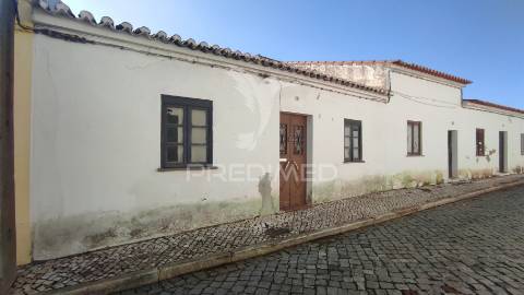 Moradia para recuperar em santa vitória