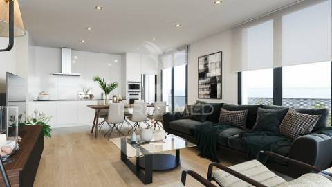 Apartamento t3 com varanda e vista mar