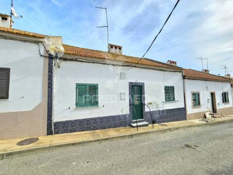 Moradia t1 e lote para construção, aljustrel