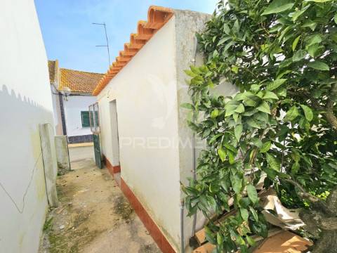 Moradia t1 e lote para construção, aljustrel