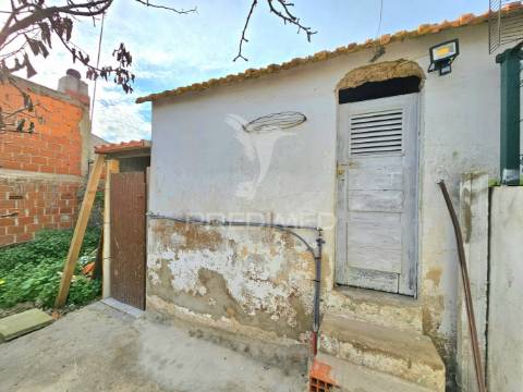 Moradia t1 e lote para construção, aljustrel