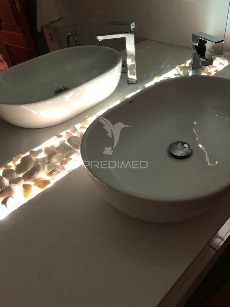 Apartamento t2 remodelado com logradouro na ajuda