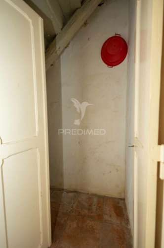 Moradia bi-familiar t6 e com espaço comercial - alter do chão