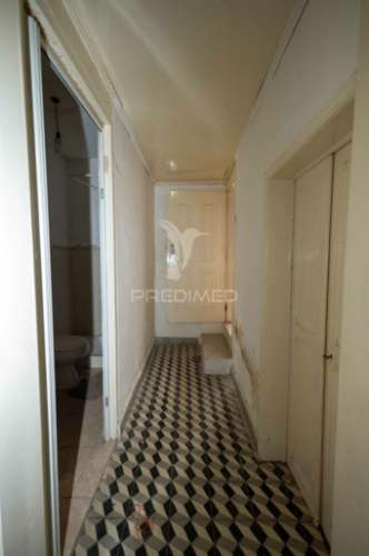 Moradia bi-familiar t6 e com espaço comercial - alter do chão
