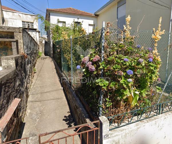 Moradia, com sugestão de projeto para al, matosinhos