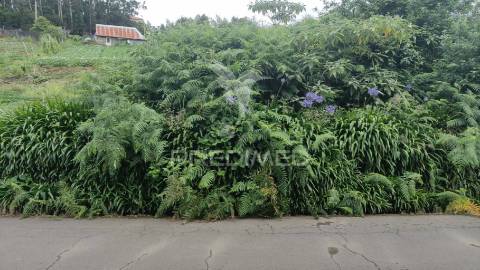 Terreno com 1080m2 situado em s.jorge,santana.