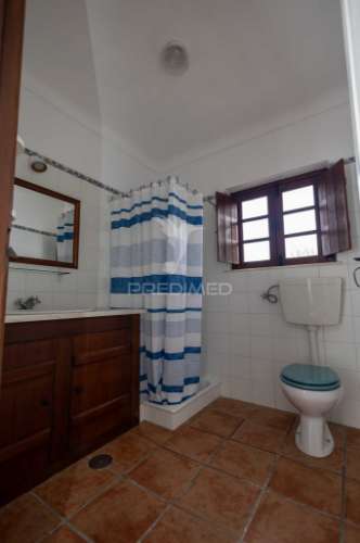 Moradia t2 completamente remodelada com jardim em orvalhos - alandroal