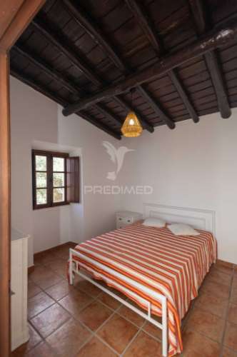 Moradia t2 completamente remodelada com jardim em orvalhos - alandroal
