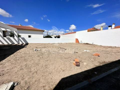 Moradia t4 em azeitão com piscina - duas suites