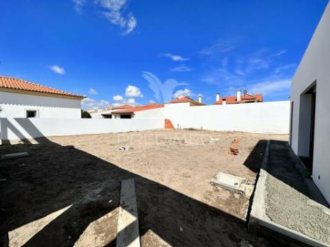 Moradia t4 em azeitão com piscina - duas suites