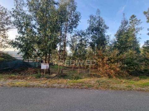 Terreno de construção - regadas fafe