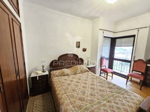 Moradia t4 com quintal e garagem, odemira