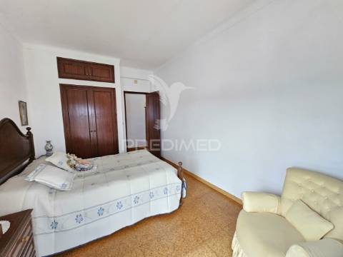 Moradia t4 com quintal e garagem, odemira