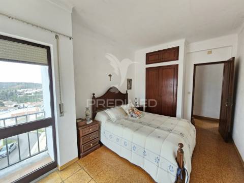 Moradia t4 com quintal e garagem, odemira