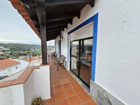 Moradia t4 com quintal e garagem, odemira