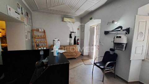 Casinha típica t1 no centro da vila - pias