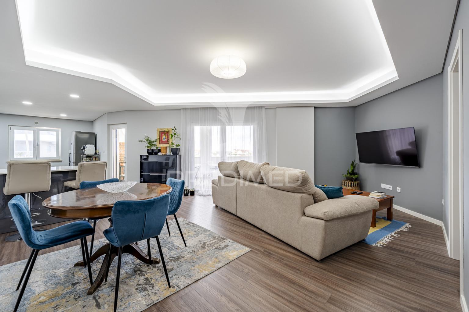 Apartamento t2 de 2022 com terraço no montijo