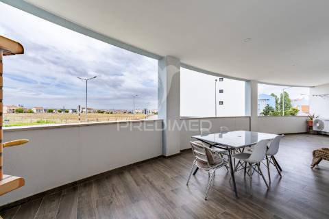 Apartamento t2 de 2022 com terraço no montijo