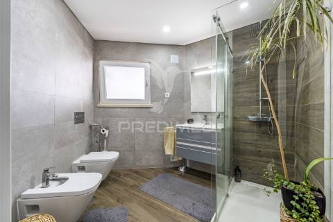 Apartamento t2 de 2022 com terraço no montijo