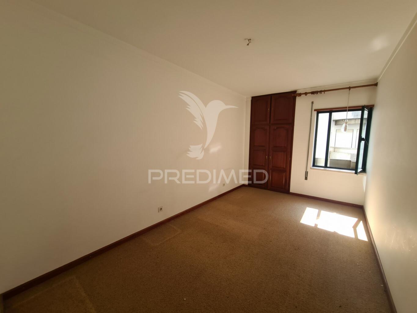 Apartamento t3 no centro de macedo de cavaleiros