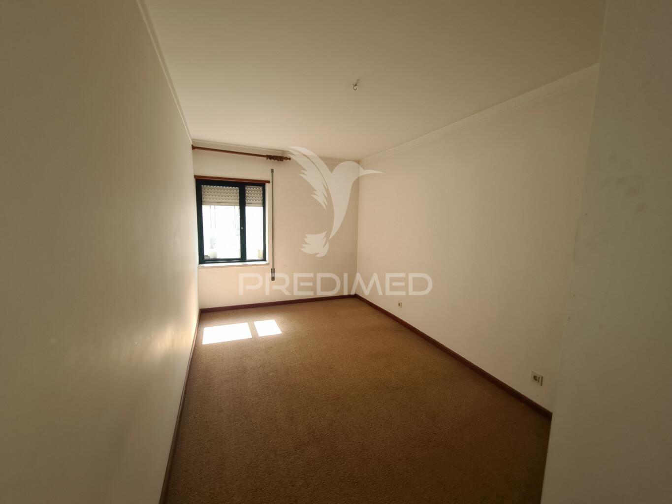 Apartamento t3 no centro de macedo de cavaleiros