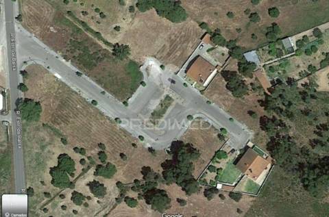 Terreno urbano em mouriscas, abrantes