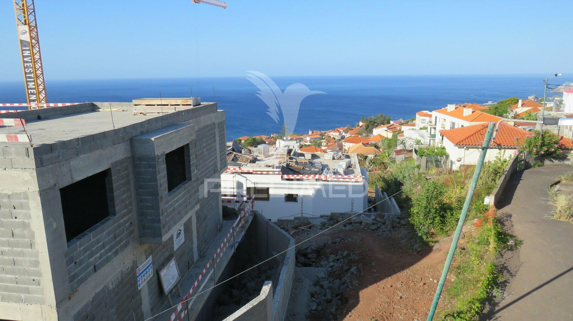 Moradia minimalista t3 nova vista baia e anfiteatro do funchal