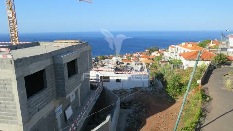 Moradia minimalista t3 nova vista baia e anfiteatro do funchal
