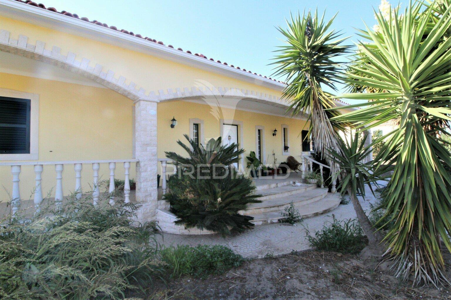 Moradia isolada t7 com lote de 5000 m2 - alcochete