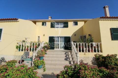 Moradia isolada t7 com lote de 5000 m2 - alcochete