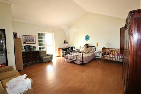 Moradia isolada t7 com lote de 5000 m2 - alcochete